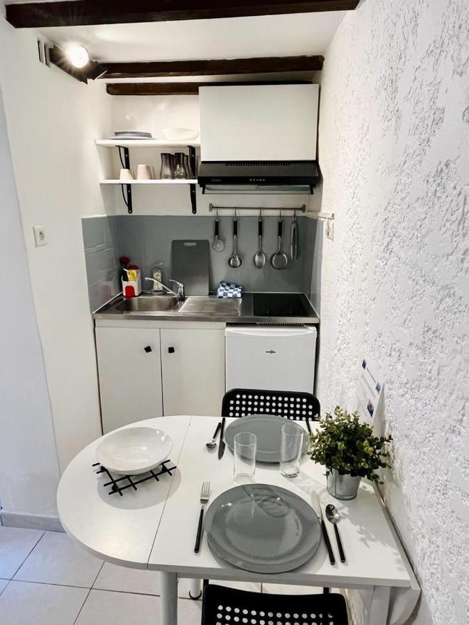 Studio En Duplex La Roquebrussanne 外观 照片